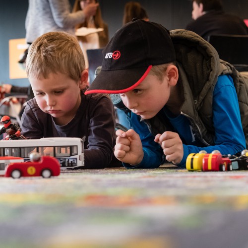 Seite 77_Offenes-Atelier_Jungs